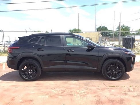 Used 2024 Chevrolet Trax ACTIV w/ Driver Confidence Package image 7