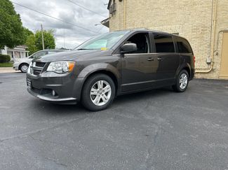 Used 2018 Dodge Grand Caravan SXT image 1