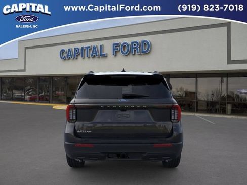 New 2026 Ford Explorer Active RWD image 5