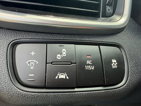 Used 2017 Kia Sorento SX AWD/4WD image 22