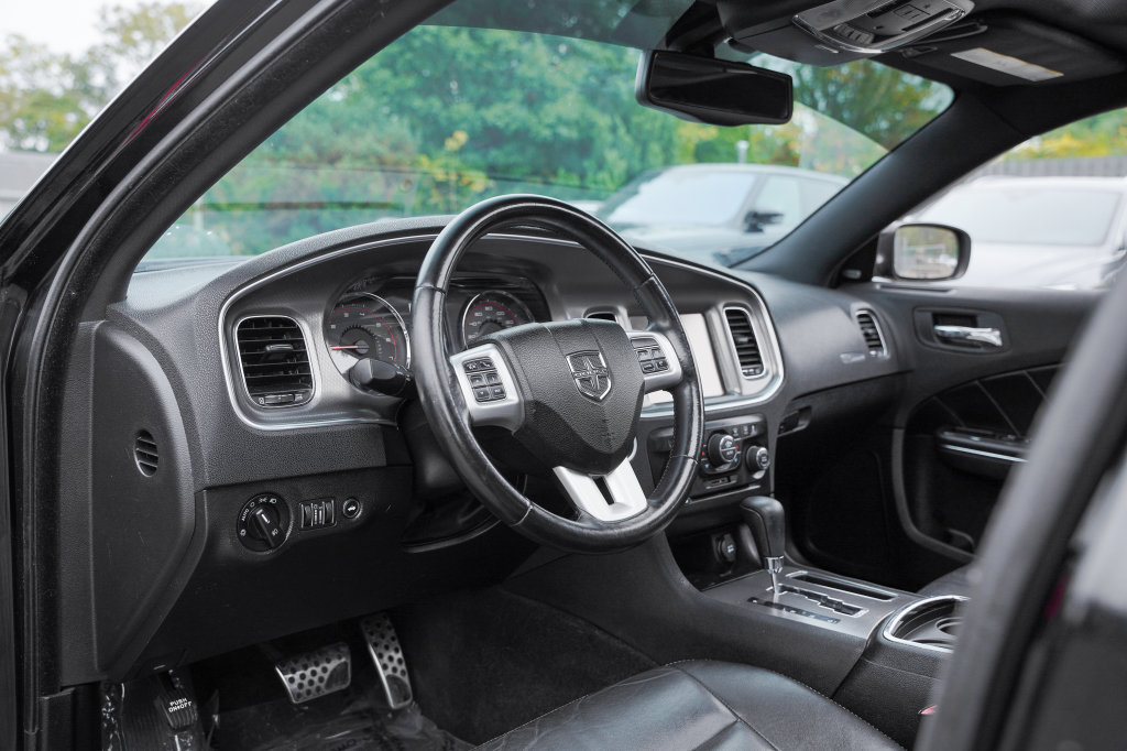 Used 2011 Dodge Charger R/T RWD image 15