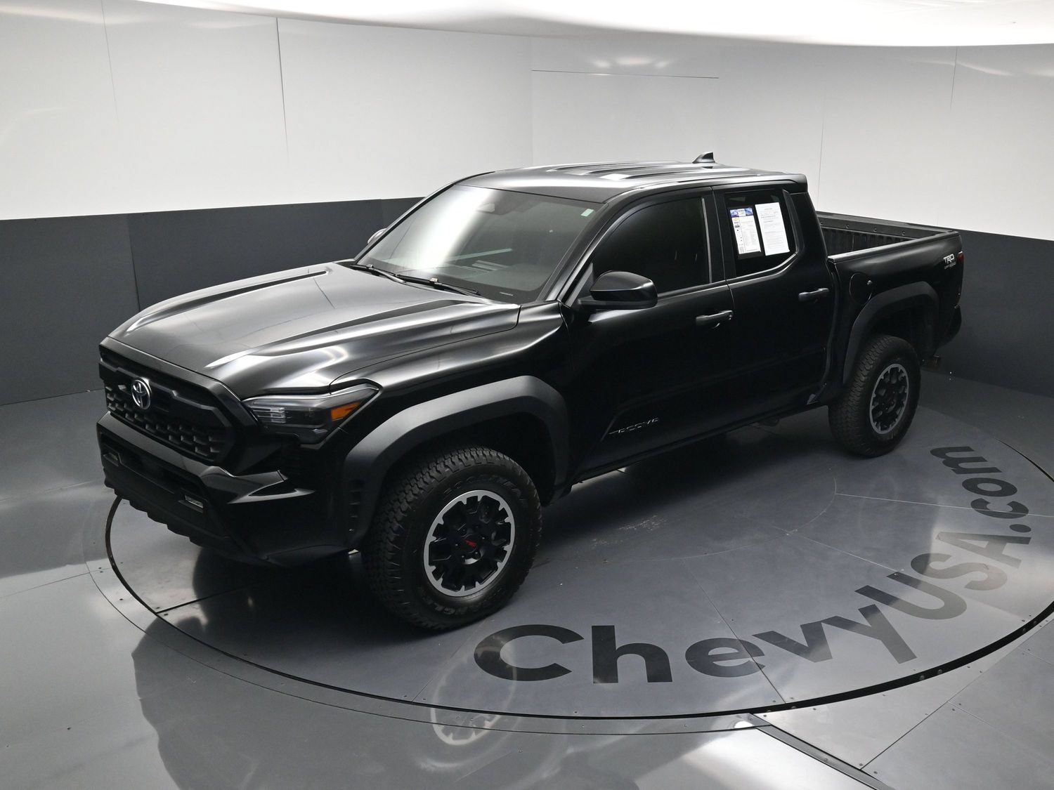 Used 2024 Toyota Tacoma TRD Off-Road AWD/4WD image 31