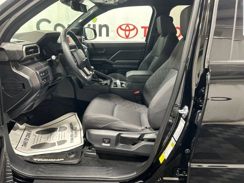 Used 2025 Toyota Tacoma SR5 image 11