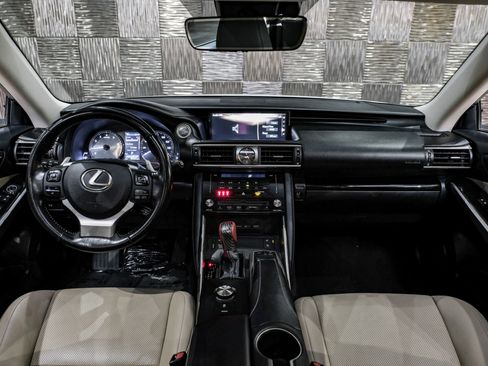 Used 2018 Lexus IS 300 w/ Comfort Package image 16