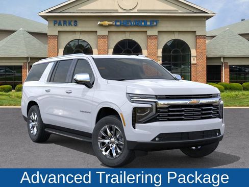 New 2026 Chevrolet Suburban Premier image 8