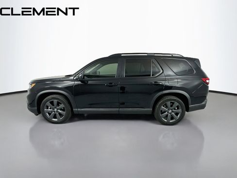 Used 2025 Honda Pilot Sport image 6