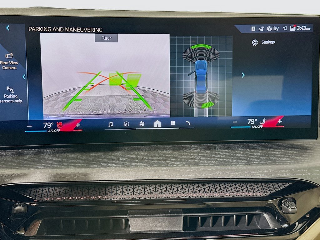 Used 2026 BMW 330i Sedan w/ M Sport Package RWD image 13
