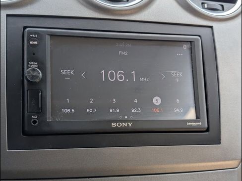 Used 2009 Saturn Vue XR w/ Premium Trim Package image 8