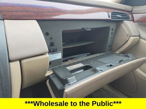 Used 2004 Cadillac De Ville image 25