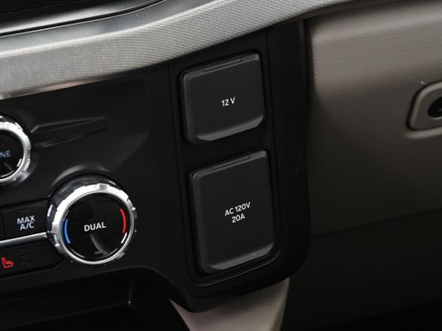 Used 2026 Ford F450 Platinum image 25