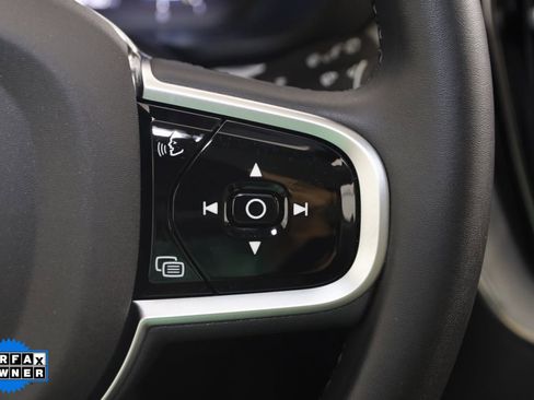 Used 2025 Volvo XC60 B5 Plus image 37