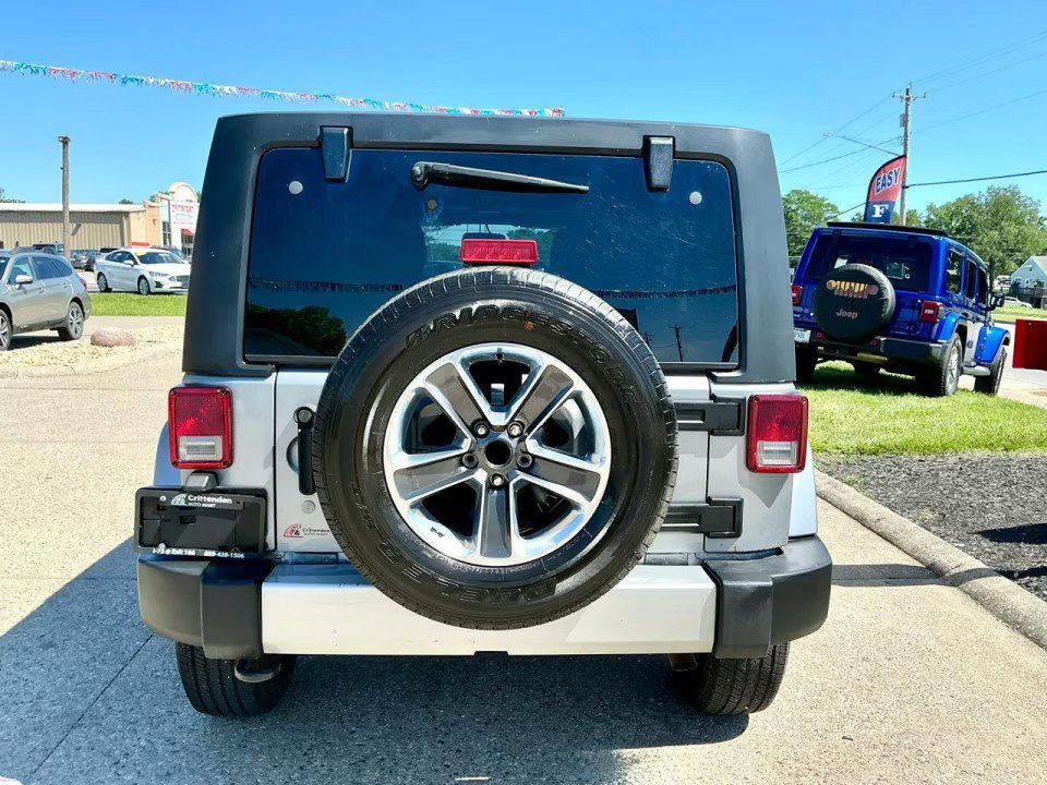 Used 2014 Jeep Wrangler Unlimited Sahara AWD/4WD image 6