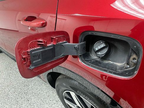 Used 2021 Kia Sorento S w/ Panoramic Sunroof Package image 13