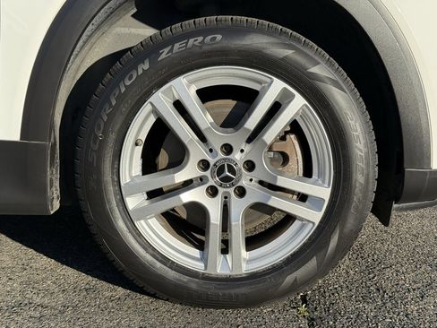 Used 2021 Mercedes-Benz GLB 250 GLB 250 image 15