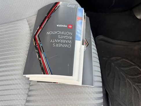 Used 2020 Toyota Prius Prime LE image 40