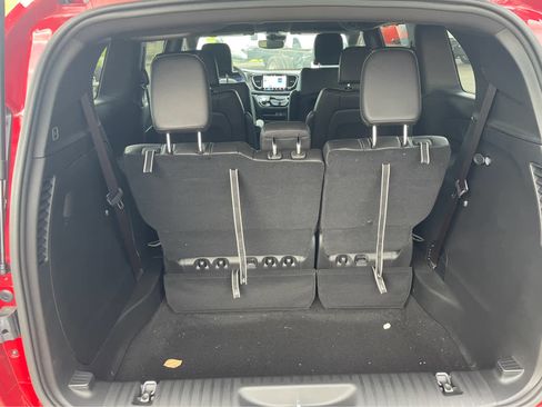 New 2026 Chrysler Pacifica Select image 11