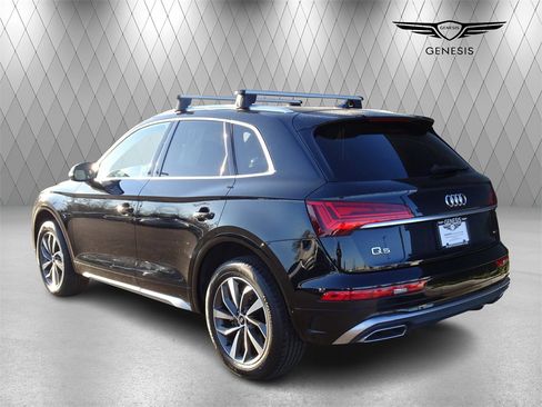 Used 2022 Audi Q5 2.0T Premium w/ Convenience Package image 3