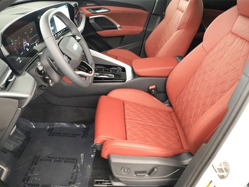 Certified 2025 Audi SQ5 Prestige image 24