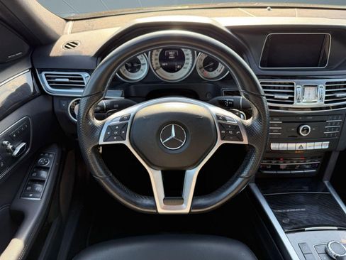 Used 2016 Mercedes-Benz E 350 4MATIC Sedan image 16