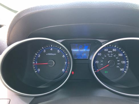 Used 2015 Hyundai Tucson SE AWD/4WD image 13