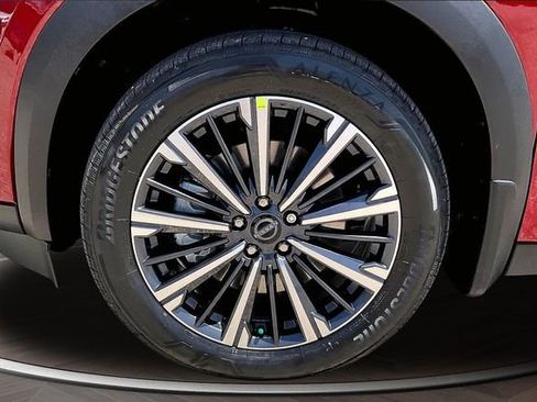 New 2026 Nissan Pathfinder Platinum AWD/4WD image 12