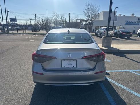 Used 2023 Honda Civic LX image 7