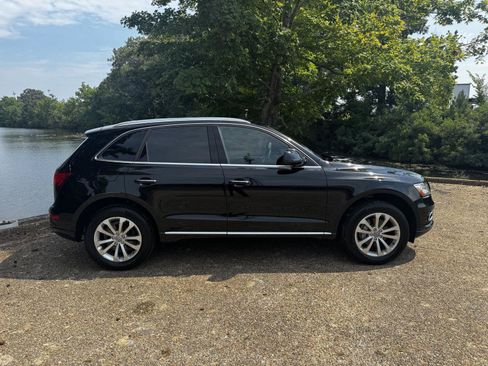 Used 2016 Audi Q5 2.0T Premium Plus w/ Technology Package AWD/4WD image 3