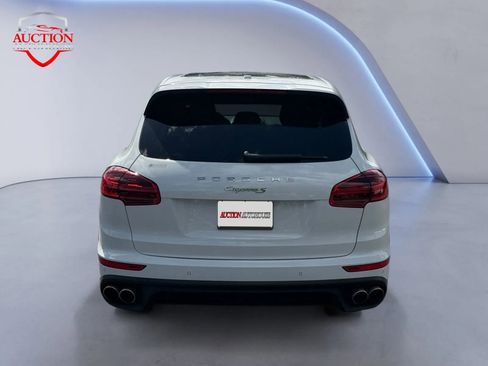 Used 2016 Porsche Cayenne S w/ Premium Package image 4