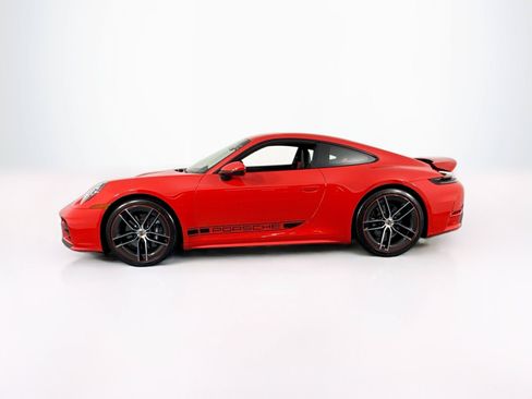 Used 2025 Porsche 911 Carrera RWD image 8