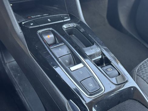 Used 2023 Chevrolet Bolt EUV LT image 6