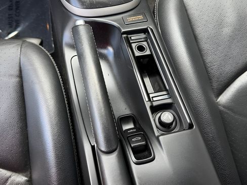 Used 2011 Porsche Boxster RWD image 33