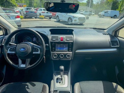 Used 2017 Subaru Crosstrek 2.0i Premium AWD/4WD image 7