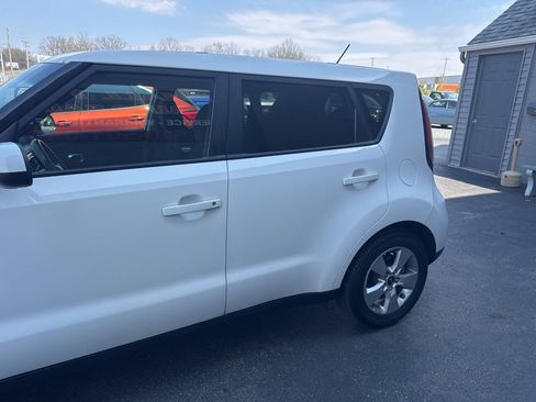 Used 2018 Kia Soul FWD image 5