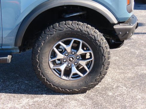 Used 2022 Ford Bronco Badlands image 9