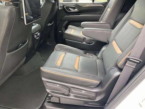 Used 2023 GMC Yukon AT4 AWD/4WD image 9