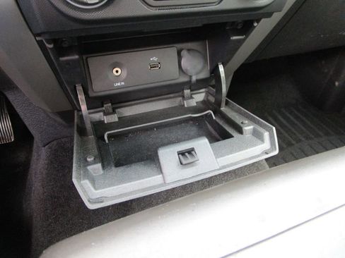 Used 2014 Ford F150 XLT w/ Equipment Group 302A Luxury image 46