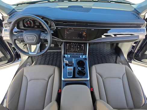 Used 2025 Audi Q7 Premium Plus w/ Premium Plus Package image 9