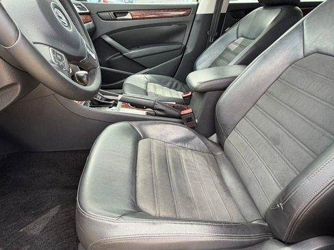 Used 2013 Volkswagen Passat TDI SEL Premium image 12