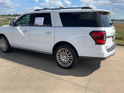 Used 2024 Ford Expedition Max Limited AWD/4WD image 5
