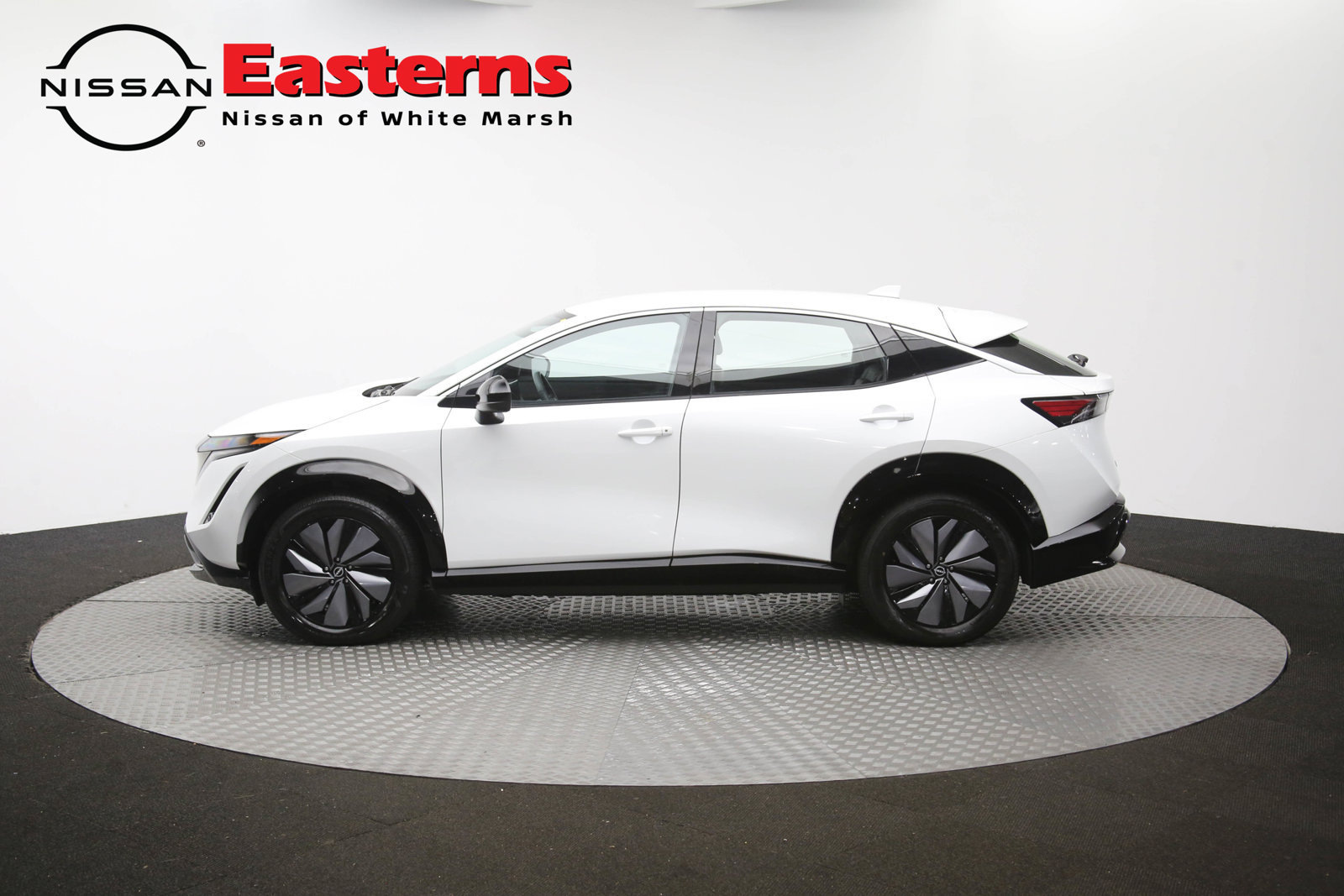 Used 2024 Nissan Ariya FWD image 65