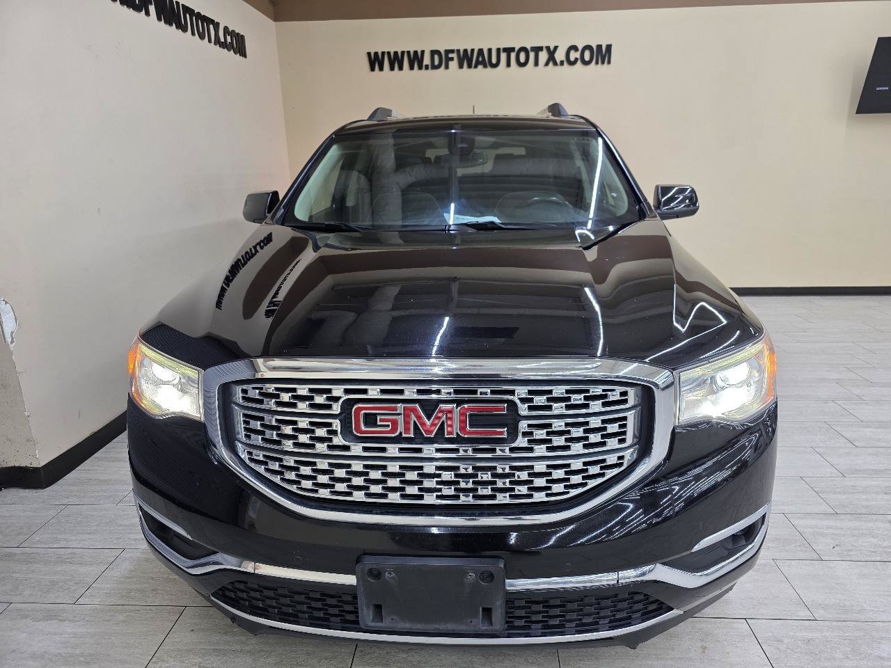 Used 2017 GMC Acadia Denali AWD/4WD image 3