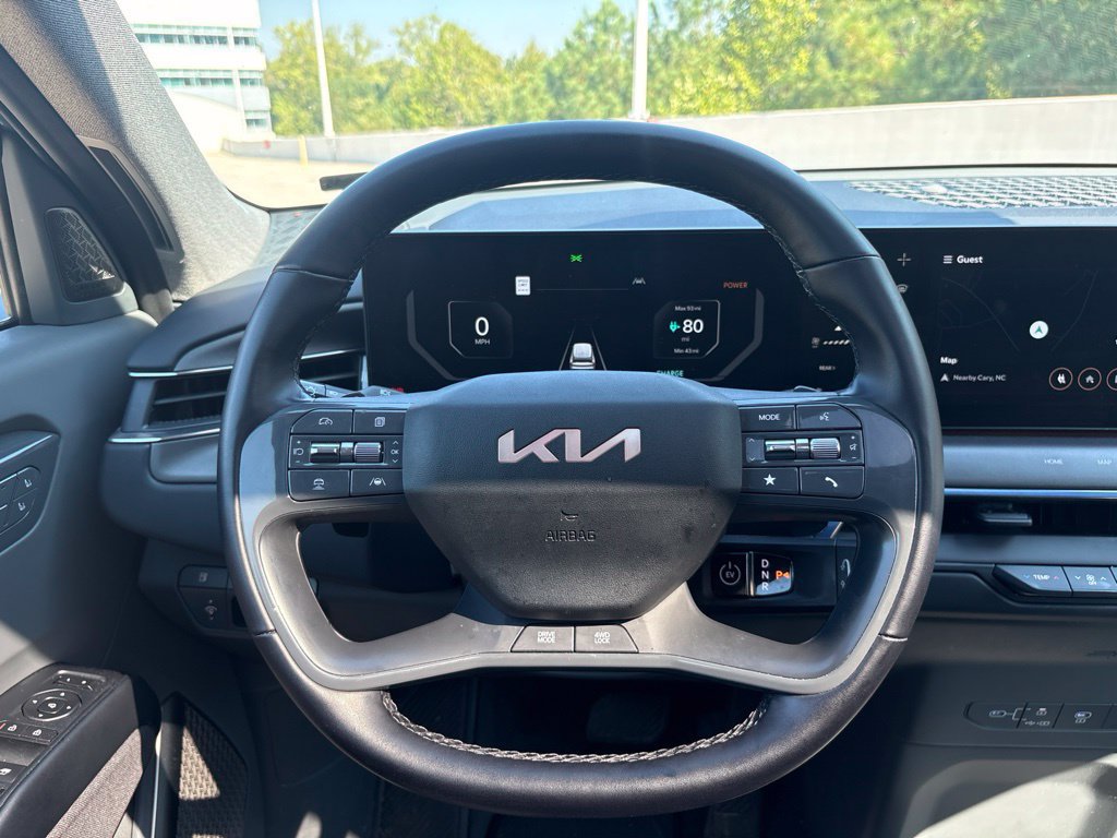 Used 2024 Kia EV9 Land w/ Towing Package AWD/4WD image 12