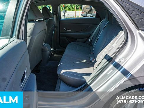 Used 2024 Hyundai Elantra SEL FWD image 20