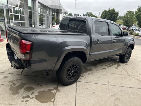 Used 2021 Toyota Tacoma SR5 w/ Technology Package AWD/4WD image 6