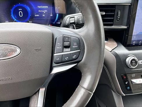 Used 2020 Ford Explorer Platinum w/ Premium Technology Package AWD/4WD image 21