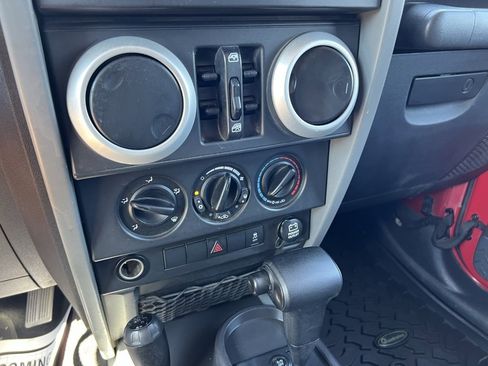 Used 2010 Jeep Wrangler Unlimited Sahara w/ Dual Top Group image 23