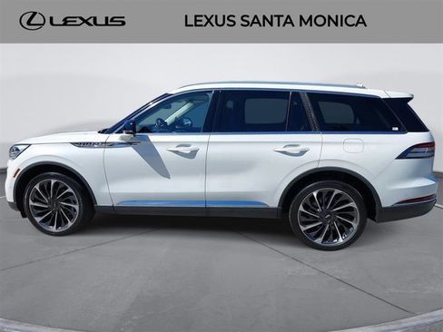 Used 2020 Lincoln Aviator Reserve w/ Equipment Group 202A image 8