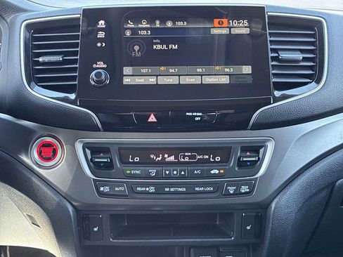 Used 2021 Honda Pilot Black Edition image 12