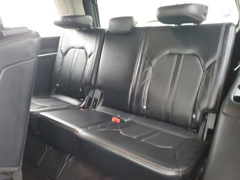 Used 2019 Ford Expedition Platinum image 29