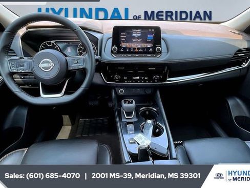 Used 2023 Nissan Rogue SL image 13